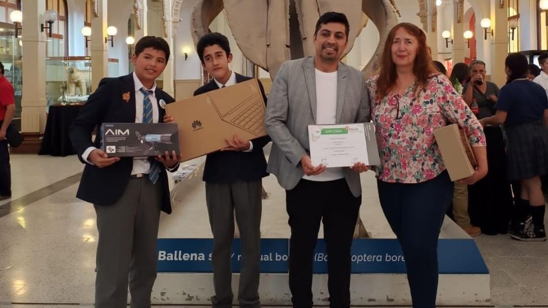 Jóvenes talentos del IX Concurso Escolar de Innovación brillan en la Feria Científica Nacional Juvenil