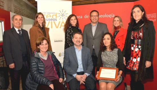 Alan Trampe, Sub Director Nacional de museos Dibam, junto a directoras y directores de los museos que conforman la Red ViVa de museos de Viña del Mar y Valparaíso (crédito de la imágen; Museo Artequin Viña del Mar)