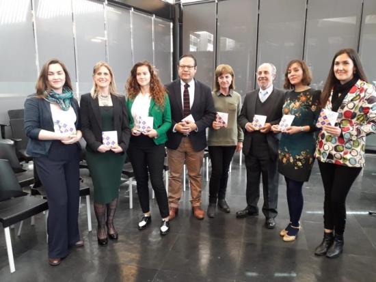 Directoras y directores que componen la Red Viva  presentan la nueva Guía de Museos