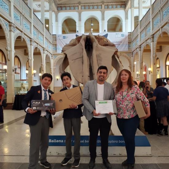 Jóvenes talentos del IX Concurso Escolar de Innovación brillan en la Feria Científica Nacional Juvenil